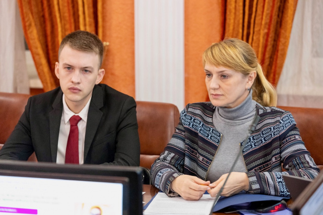 Круглый стол «Проблемы обеспечения и защиты прав детей, оказавшихся в трудной жизненной ситуации» Круглый стол «Проблемы обеспечения и защиты прав детей, оказавшихся в трудной жизненной ситуации»