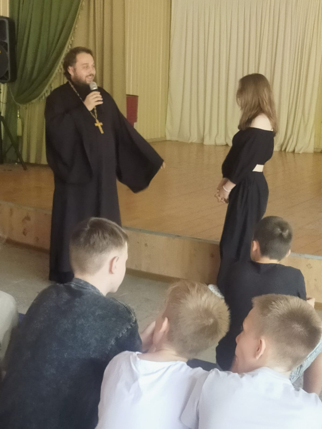 Встреча с воспитанниками детского лагеря МАУ ДО ДООЦ «Лесная поляна» Встреча с воспитанниками детского лагеря МАУ ДО ДООЦ «Лесная поляна»