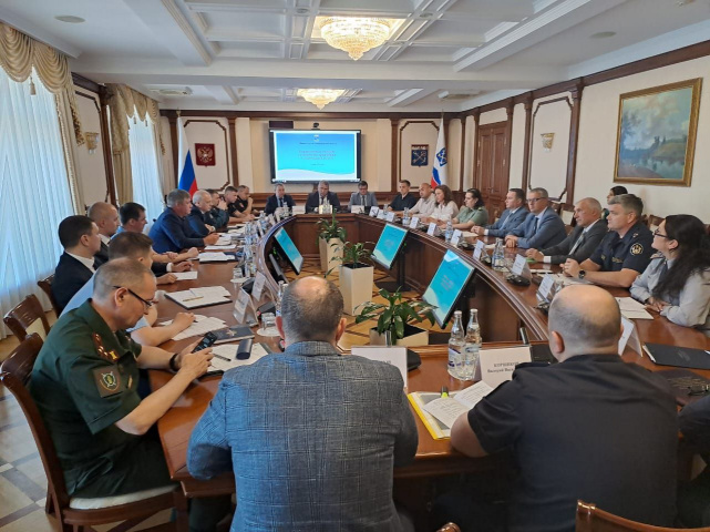 На координационном совещании по обеспечению правопорядка в Ленинградской области обсудили вопросы расширения региональной сети исправительных центров На координационном совещании по обеспечению правопорядка в Ленинградской области обсудили вопросы расширения региональной сети исправительных центров